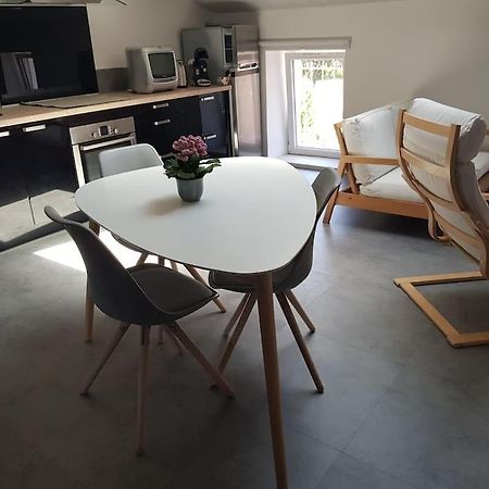 Petite Maison Type Loft En Plein Bourg D'Ambazac Exteriér fotografie