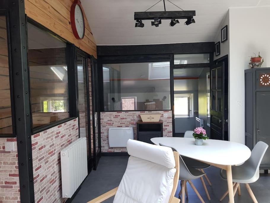 Petite Maison Type Loft En Plein Bourg D'Ambazac Exteriér fotografie